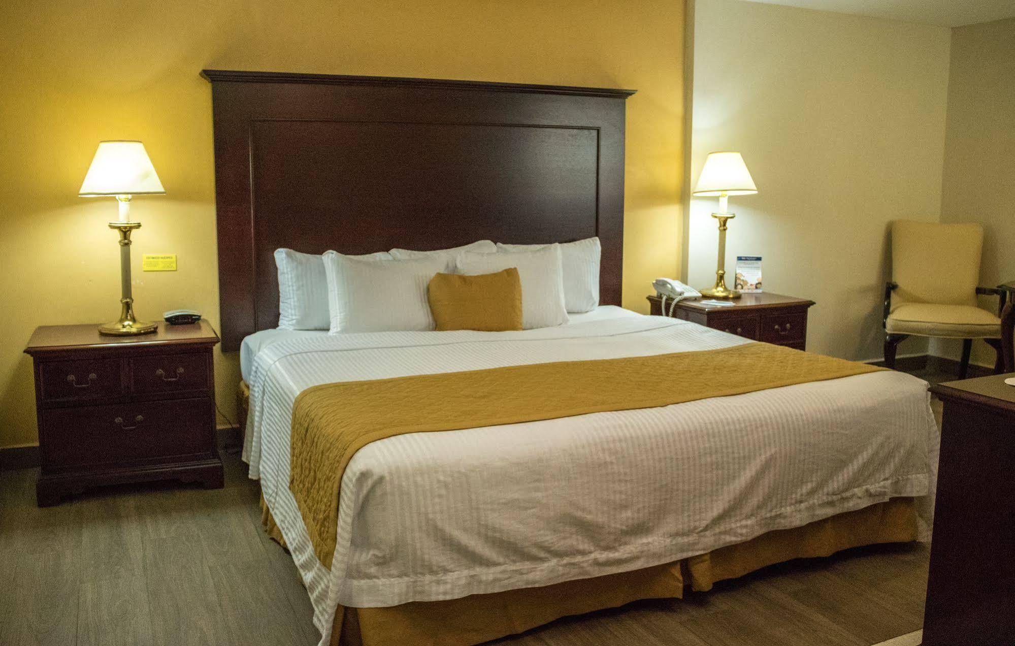 Hotel Plaza Calzada Monterrey Luaran gambar