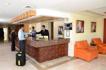 Hotel Plaza Calzada Monterrey Luaran gambar
