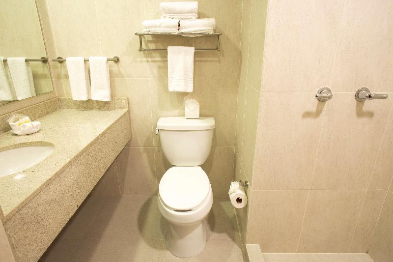 Hotel Plaza Calzada Monterrey Luaran gambar