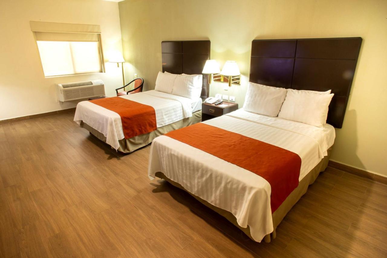 Hotel Plaza Calzada Monterrey Luaran gambar