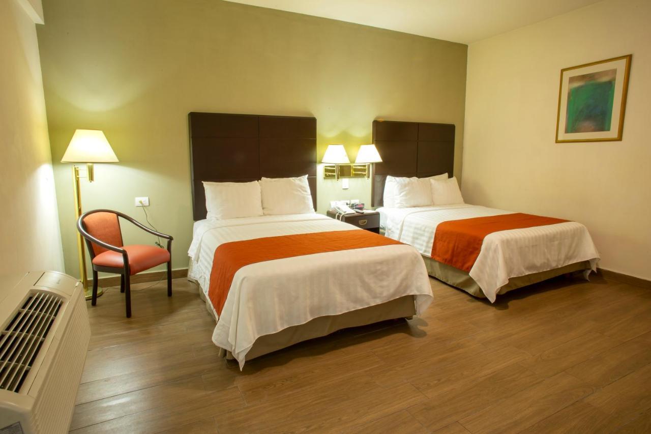Hotel Plaza Calzada Monterrey Luaran gambar